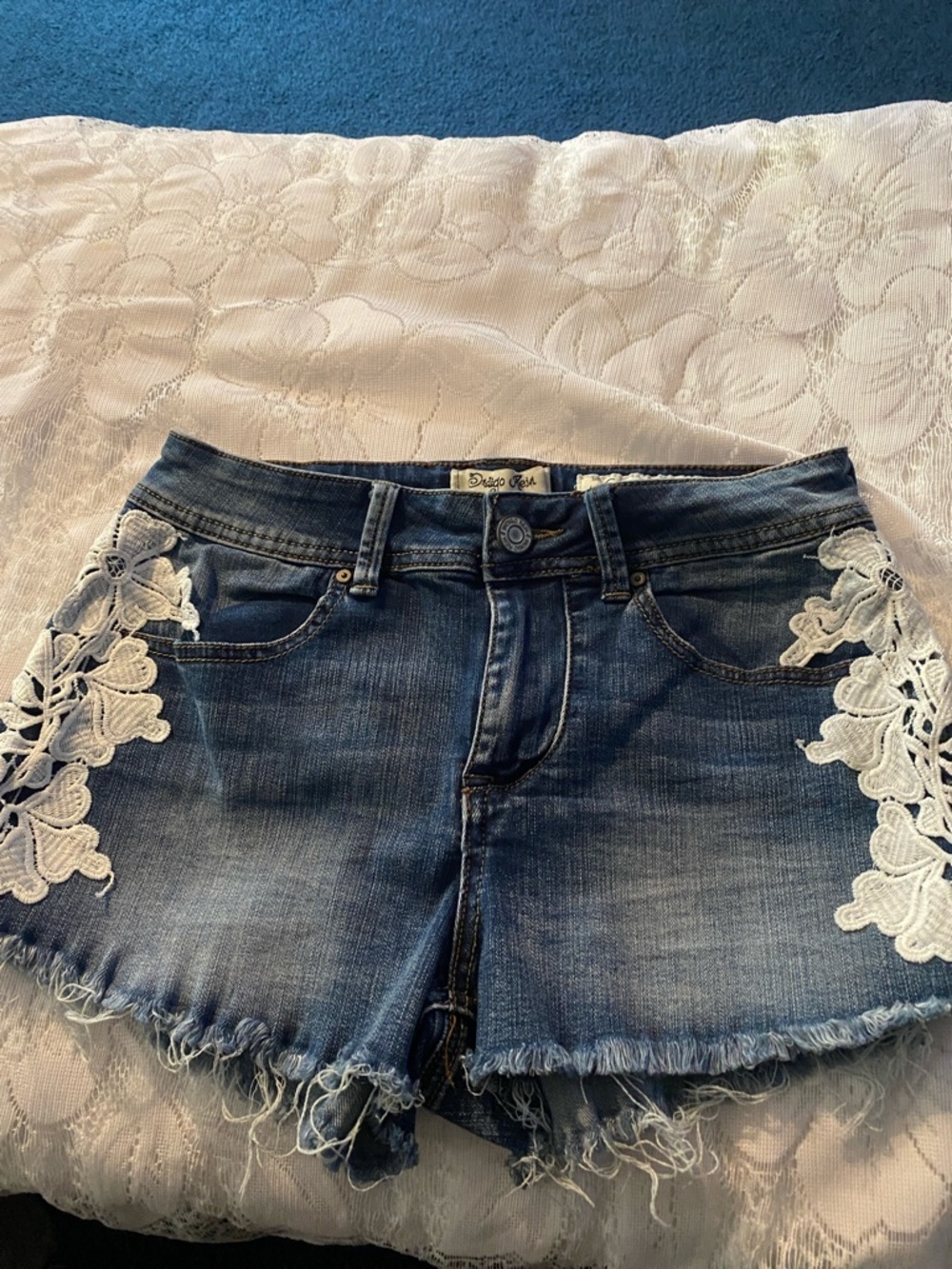 Indigo Rein Size 5 Medium Blue Denim Shorts with White Lace Trim